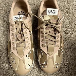 NEW Nike sneakers